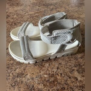 Mia Wedge Sandal. 8.5.